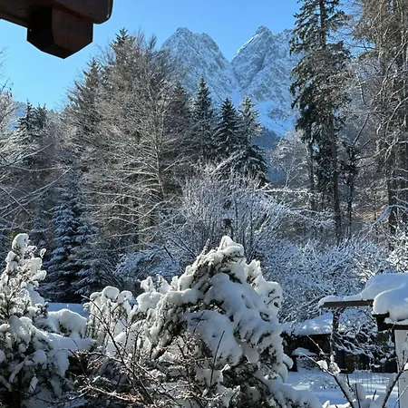 Kity Mit Terrasse Und Bergblick Grainau