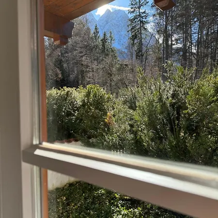 Kity Mit Terrasse Und Bergblick Grainau